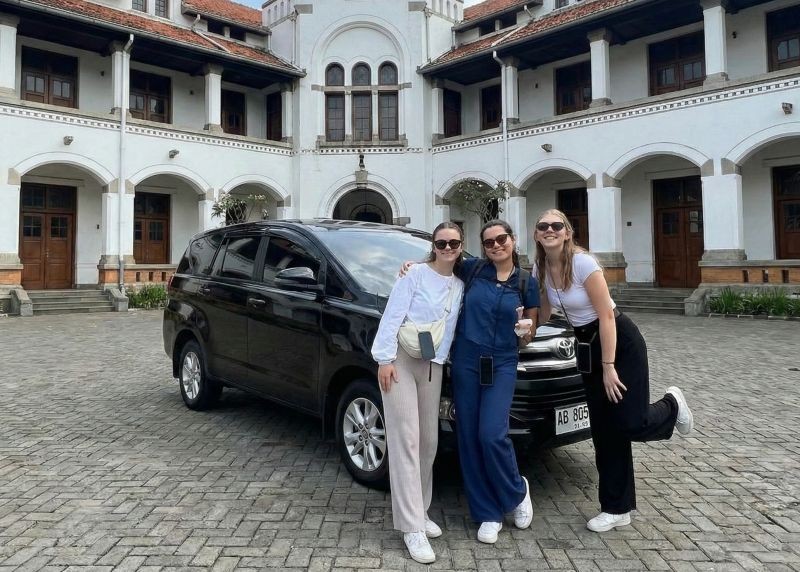 Semarang Car Hire with Professional Driver