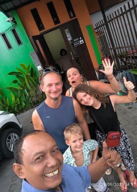 Hire a Car with Driver in Surabaya