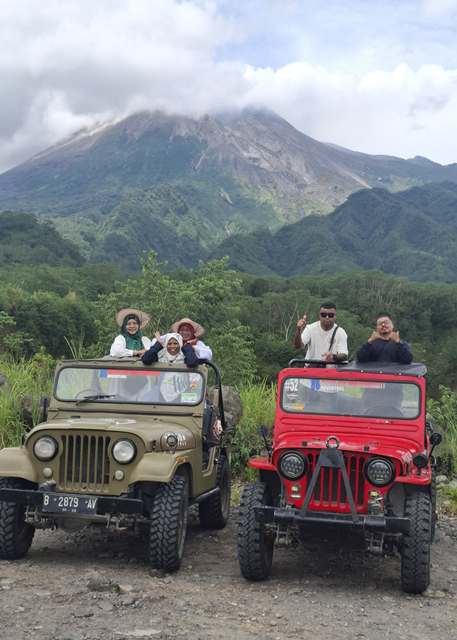 Private Car Charter with Driver in Yogyakarta