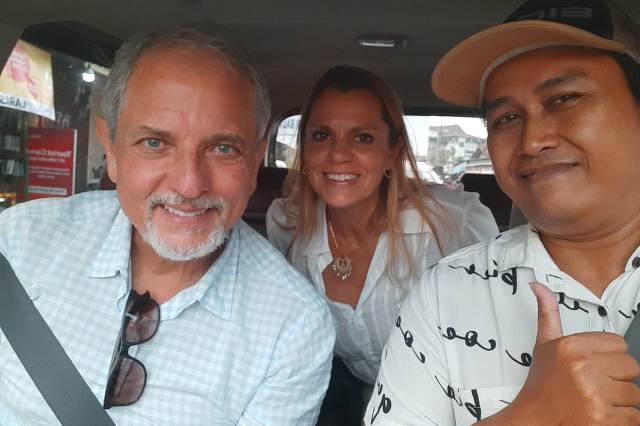 Renting a car with driver in Jogja